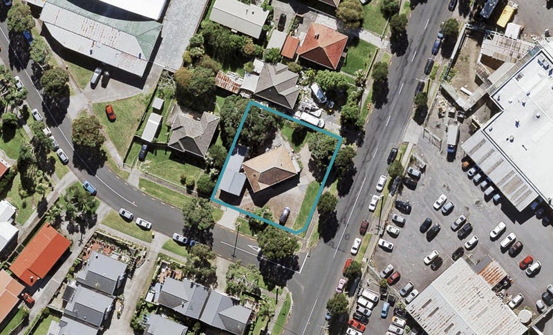 42 Delta Avenue, New Lynn, Auckland - Carousel 1