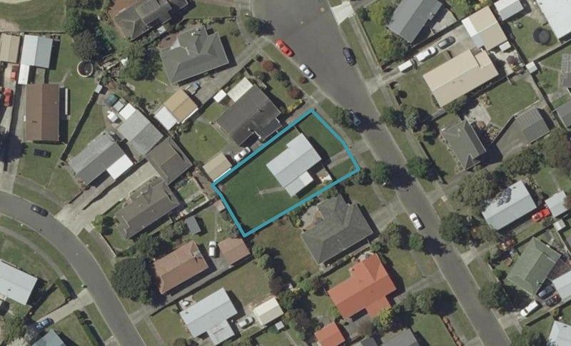 5 Gladys Place, Kelvin Grove, Palmerston North - Carousel 1