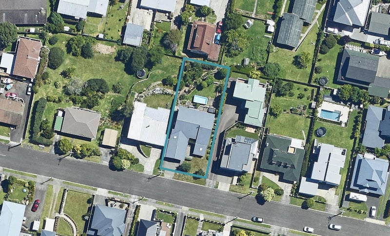 12 Rushton Avenue, Otumoetai, Tauranga - Carousel 1