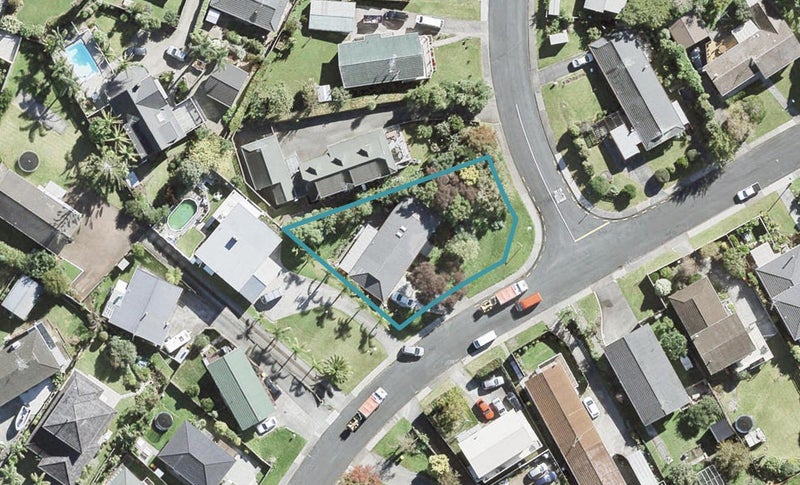 30 Albatross Road, Red Beach, Red Beach - Carousel 1