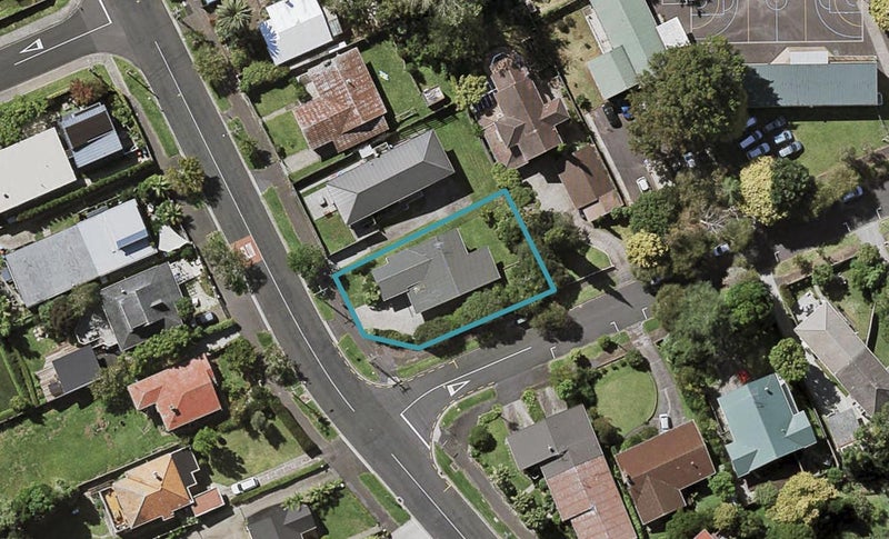 2 Mount Carmel Place, Meadowbank, Auckland - Carousel 1