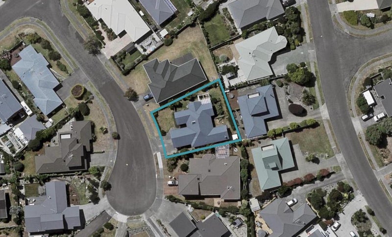 7 Te Ropata Place, Waikanae Beach, Waikanae - Carousel 1