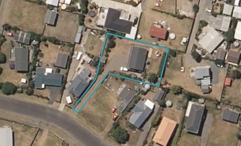 7 Aranui Avenue, Waitārere Beach, Levin - Carousel 1
