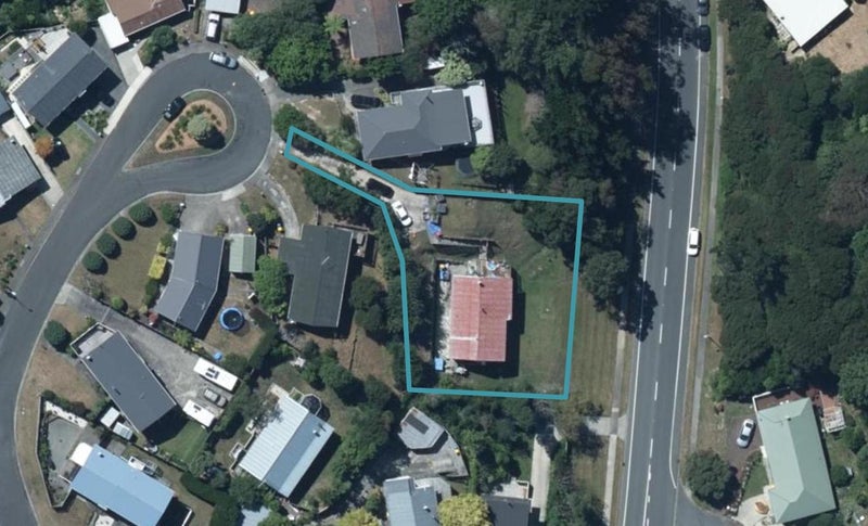 31 Woolwich Close, Whitby, Porirua - Carousel 1