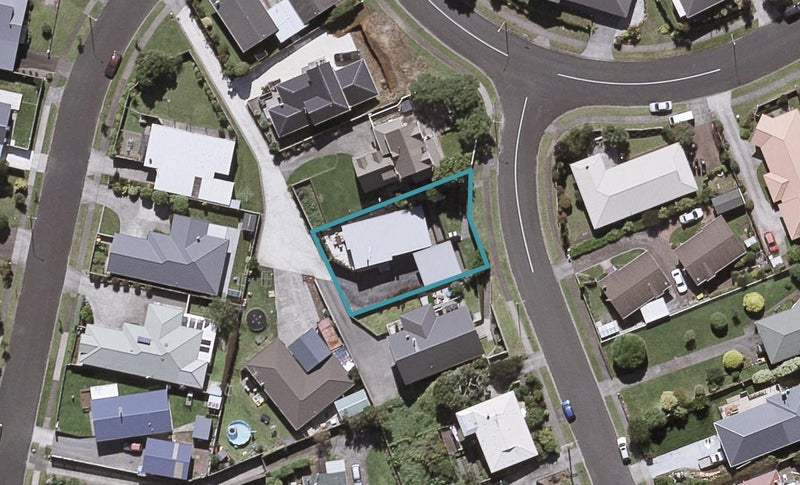 25 York Crescent, Westown, New Plymouth - Carousel 1