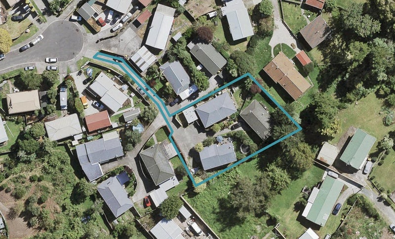 2/11 Cameron Place, Ranui, Auckland - Carousel 1