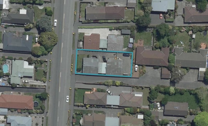 2/176 Grimseys Road, Redwood, Christchurch - Carousel 1