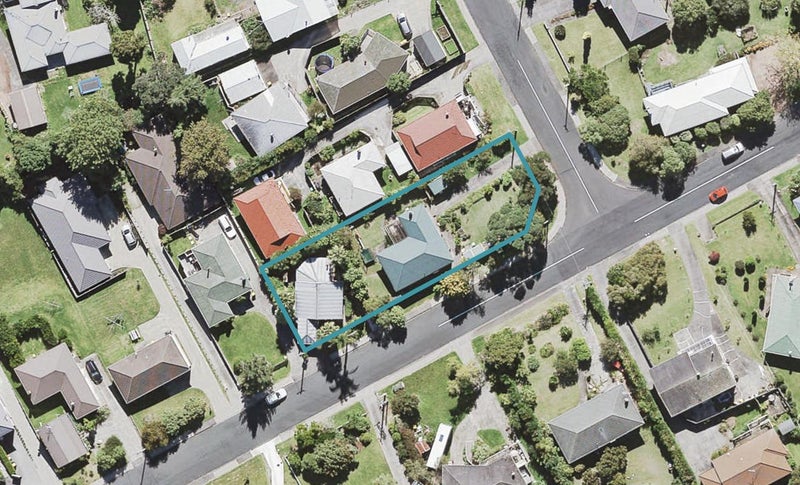 7 Barron Drive, Green Bay, Auckland - Carousel 1