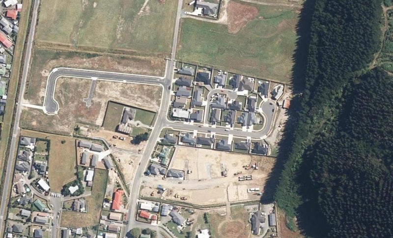 3 Jack Vaughan Grove, Wainuiomata, Lower Hutt - Carousel 1