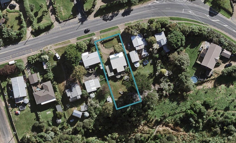 5 Mitchell Road, Surfdale, Waiheke Island - Carousel 1