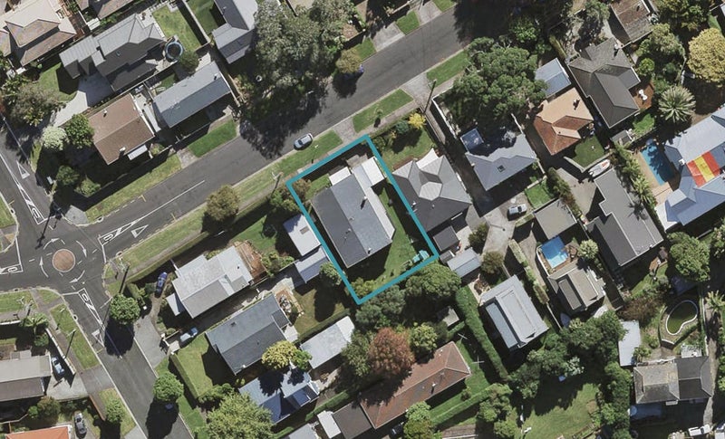33 Tawa Road, Onehunga, Auckland - Carousel 1