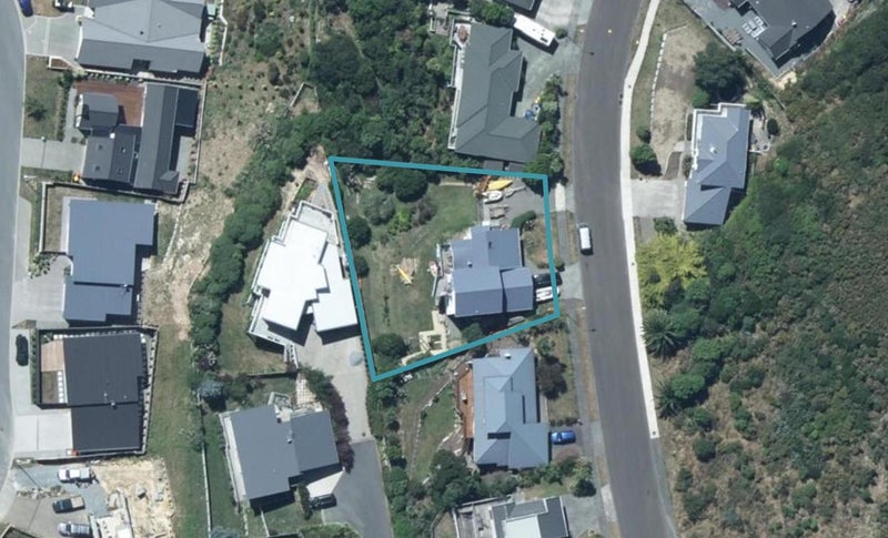 58 Spyglass Lane, Whitby, Porirua - Carousel 1