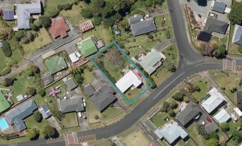 8 Wilson Avenue, Avenues, Whangarei - Carousel 1
