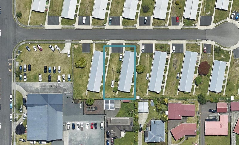 5 Lucas Place, Fenton Park, Rotorua - Carousel 1