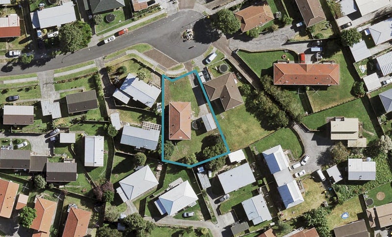 7 Hatherley Place, Clendon Park, Auckland - Carousel 1