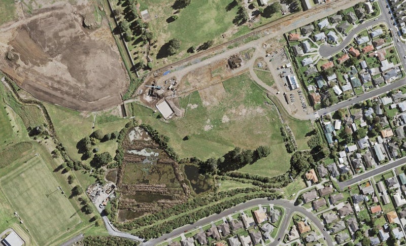 9 Paretaiuru Crescent, Papakura, Papakura - Carousel 1