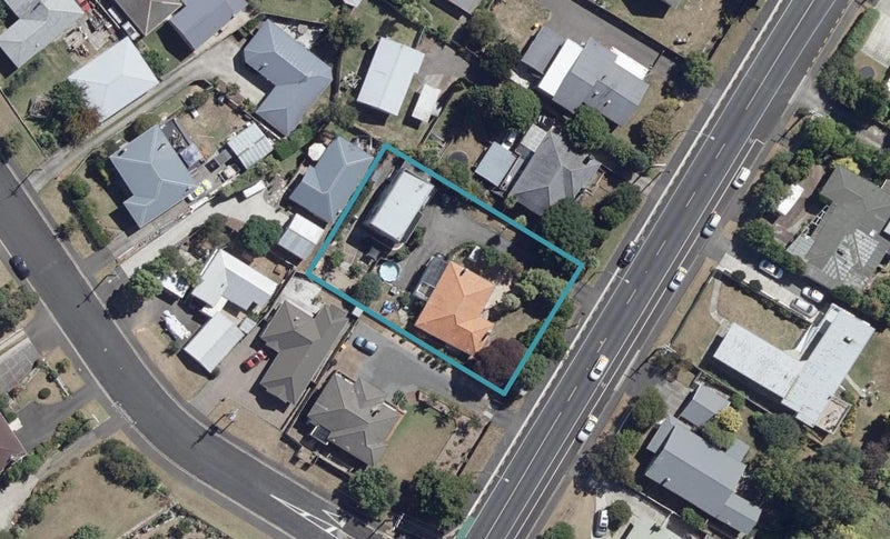 38 Forest Lake Road, Forest Lake, Hamilton - Carousel 1