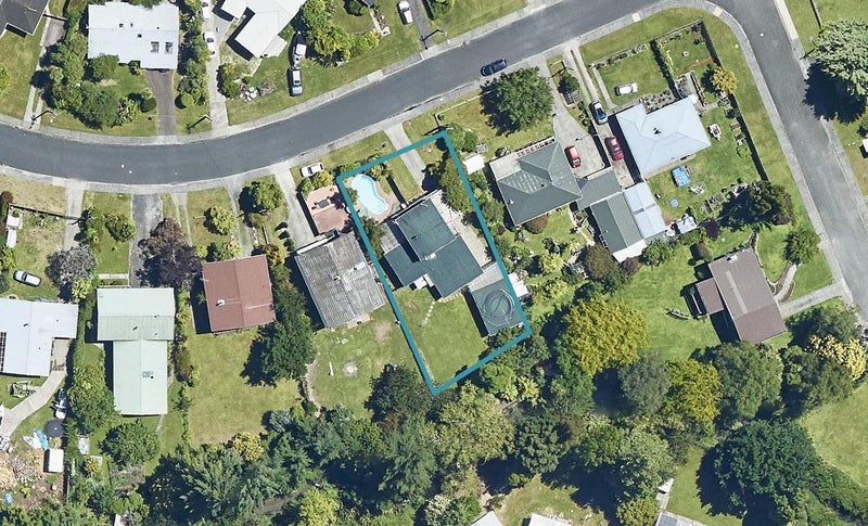23 Darroch Street, Fairy Springs, Rotorua - Carousel 1