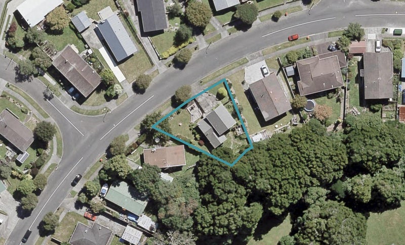 24 Larchmont Grove, Totara Park, Upper Hutt - Carousel 1