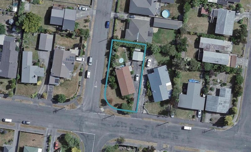 2 Puriri Crescent, Lansdowne, Masterton - Carousel 1