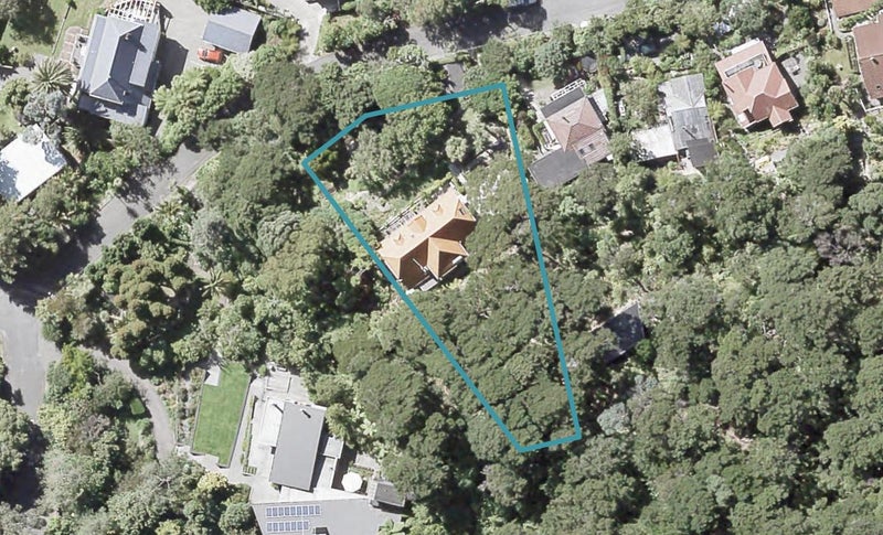 26 Moana Road, Days Bay, Lower Hutt - Carousel 1