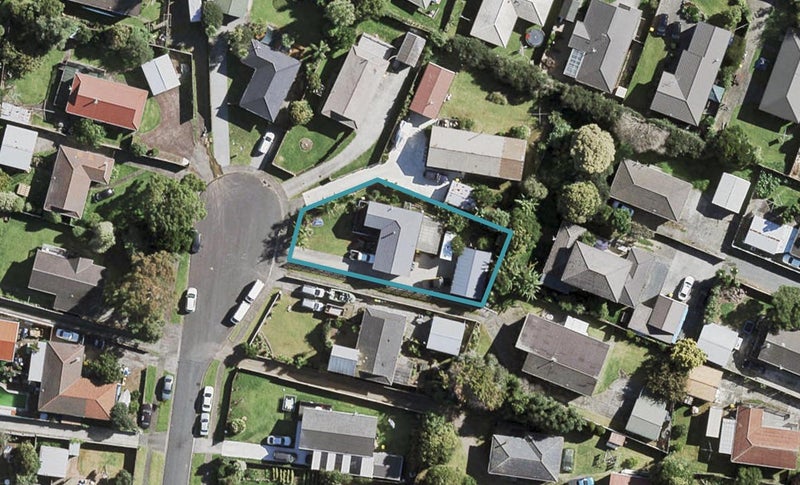 11 Crispian Place, Weymouth, Auckland - Carousel 1