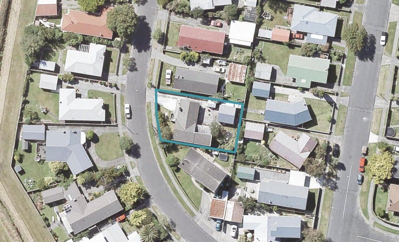6 Momona Street, Wainuiomata, Lower Hutt - Carousel 1