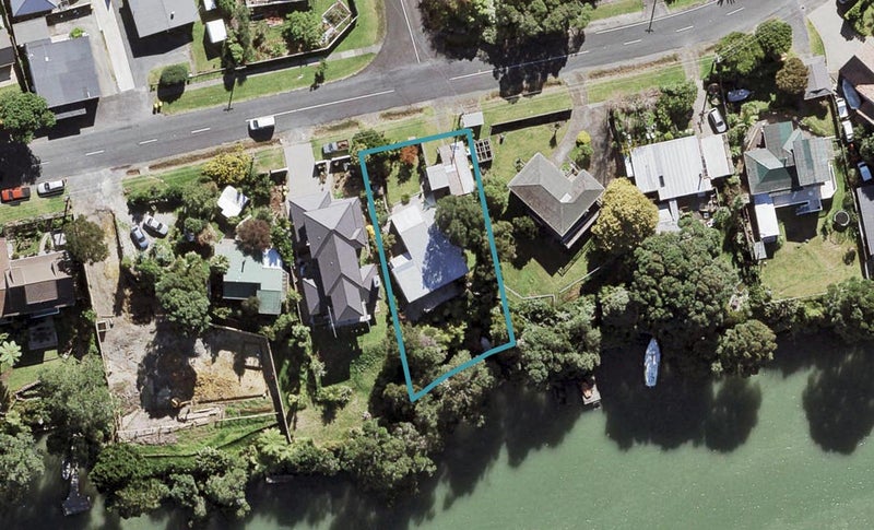 71 Ferry Parade, Herald Island, Auckland - Carousel 1