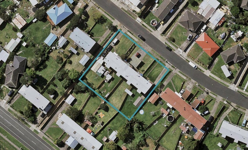 17 Sandra Avenue, Ōtara, Auckland - Carousel 1
