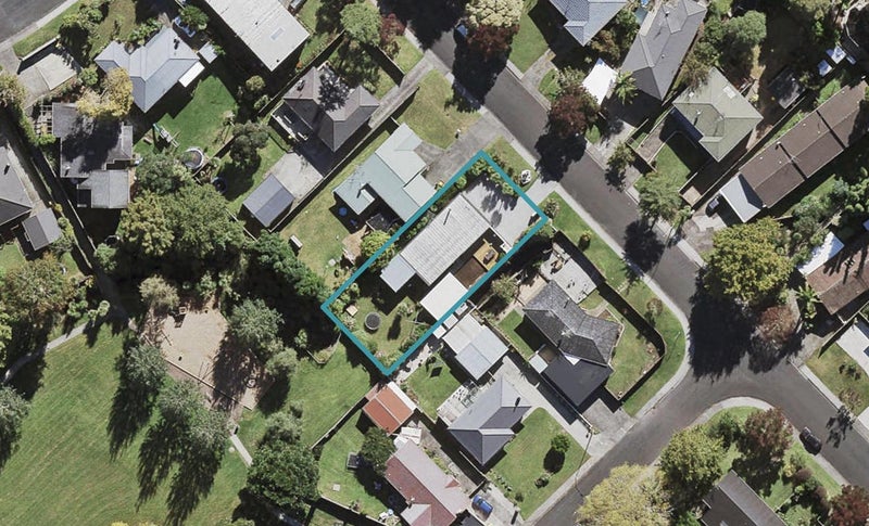 32 Lynden Avenue, Hillcrest, Auckland - Carousel 1