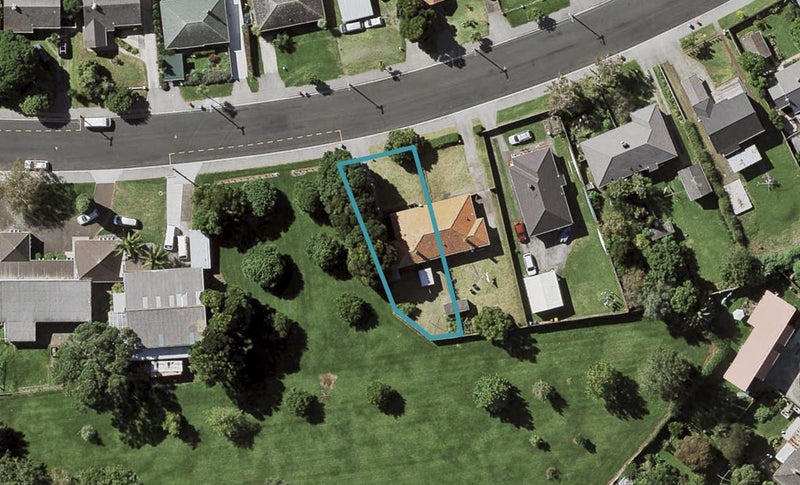 6 Court Crescent, Panmure, Auckland - Carousel 1