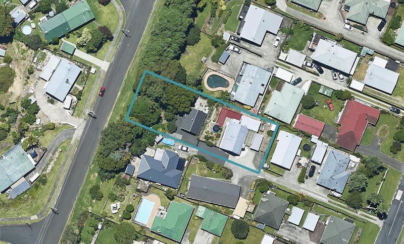 33 Coopers Road, Gate Pa, Tauranga - Carousel 1