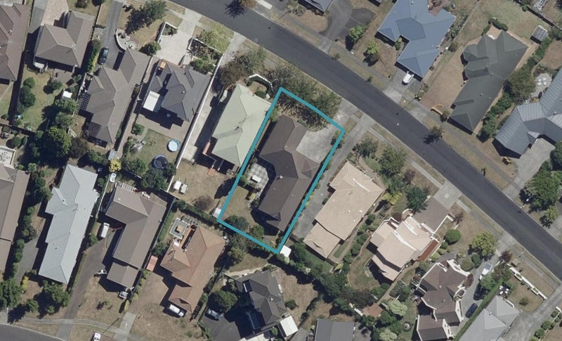 25 Western Heights Drive, Western Heights, Hamilton - Carousel 1