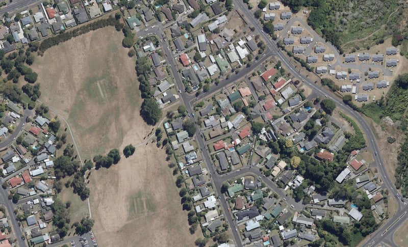 34 Regent Street, Silverdale, Hamilton - Carousel 1