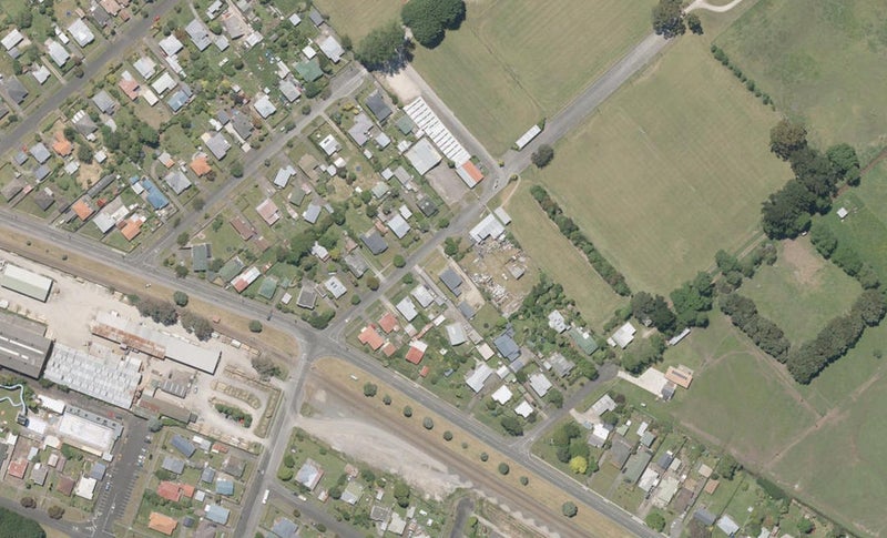 8 Wilkie Street, Whanganui East, Whanganui - Carousel 1
