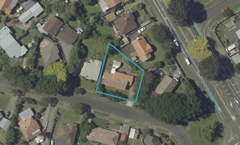 2 Nathan Place, West End, Palmerston North - Carousel 1
