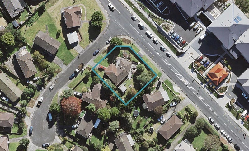 2 Embassy Place, Glenfield, Auckland - Carousel 1