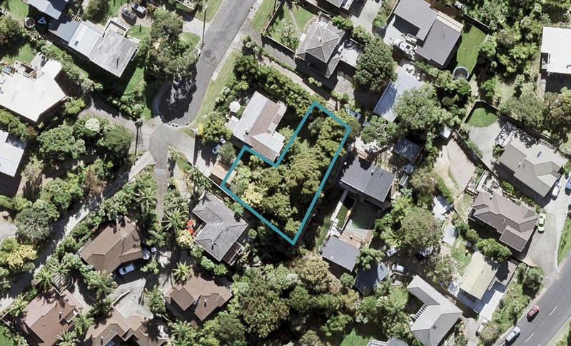 16A Long Street, Torbay, Auckland - Carousel 1