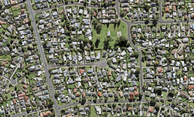 18 Clinton Avenue, Te Atatu Peninsula, Auckland - Carousel 1