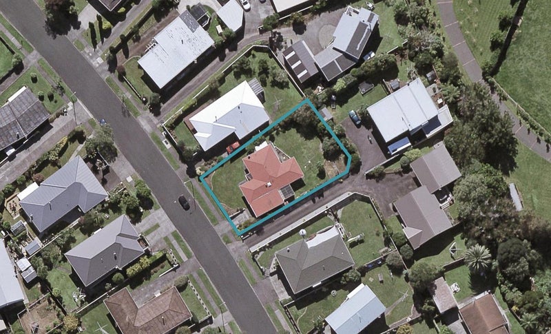 45 Nevada Drive, Merrilands, New Plymouth - Carousel 1