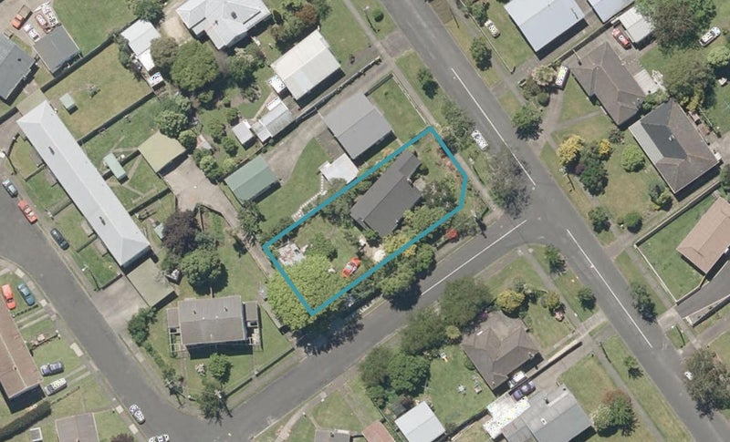 9 Stewart Street, Aramoho, Whanganui - Carousel 1