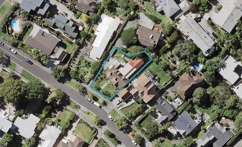 28 Codrington Crescent, Mission Bay, Auckland - Carousel 1