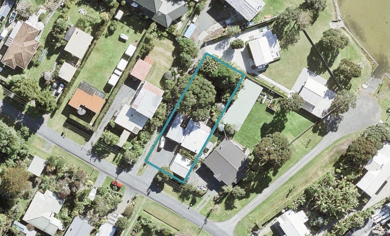 32 Harbour View Road, Warkworth - Carousel 1