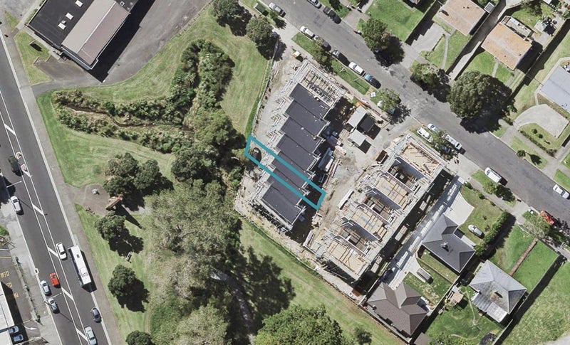 6/9 Eastview Road, Glen Innes, Auckland - Carousel 1