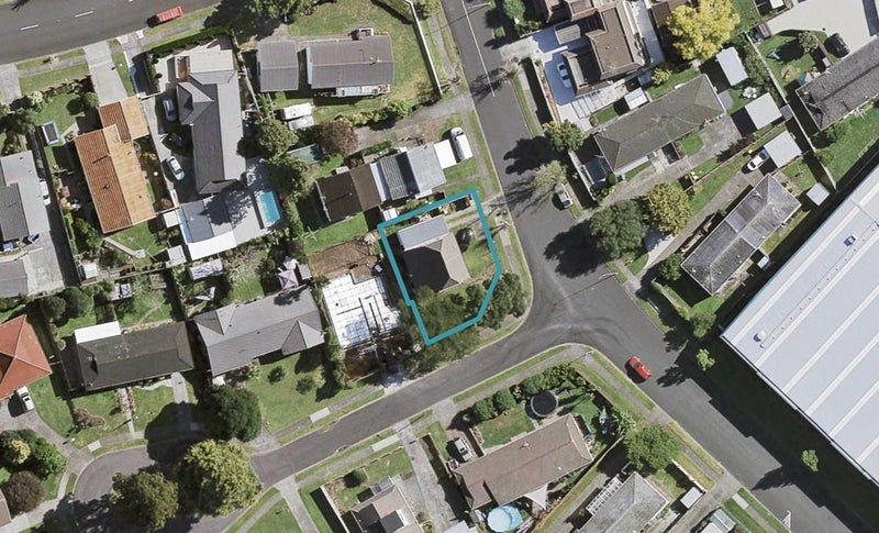1 Kirrama Place, Conifer Grove, Takanini - Carousel 1