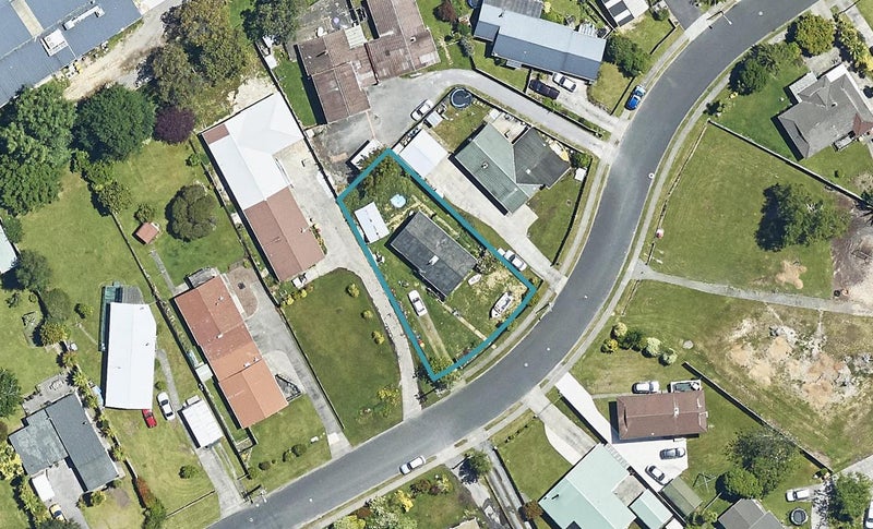 20 Barnard Road, Fairy Springs, Rotorua - Carousel 1