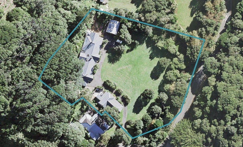 1 Watchmans Road, Karekare, Auckland - Carousel 1
