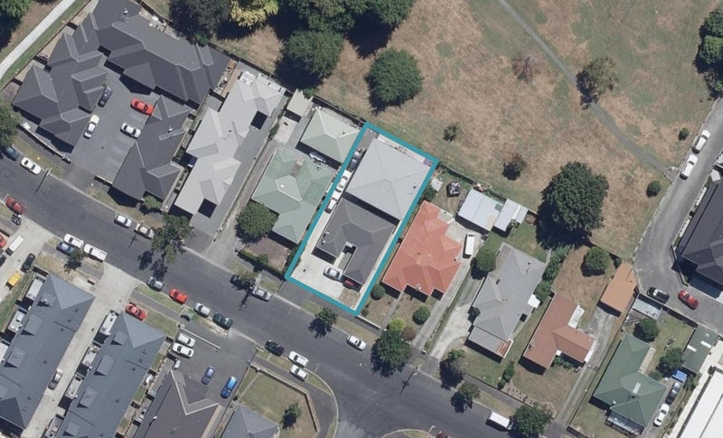 12A Greensboro Street, Hamilton East, Hamilton - Carousel 1