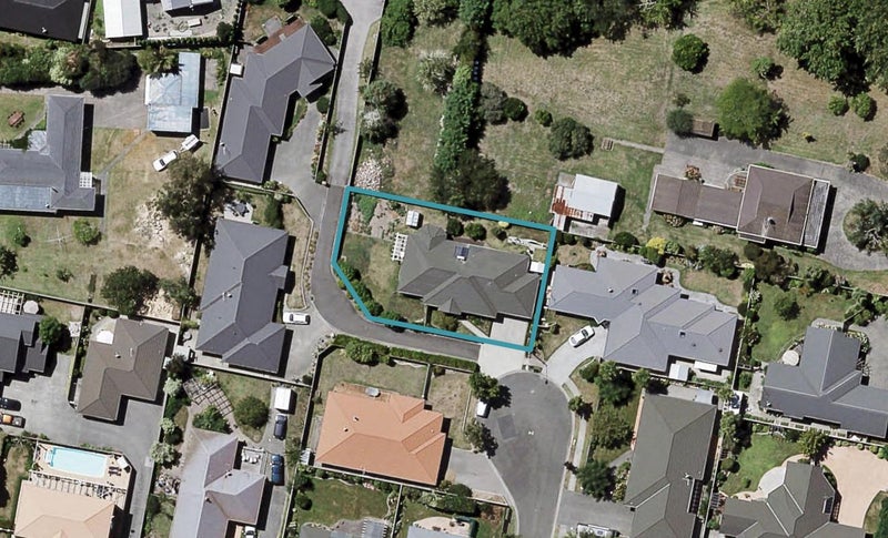 8 Thode Place, Greenmeadows, Napier - Carousel 1