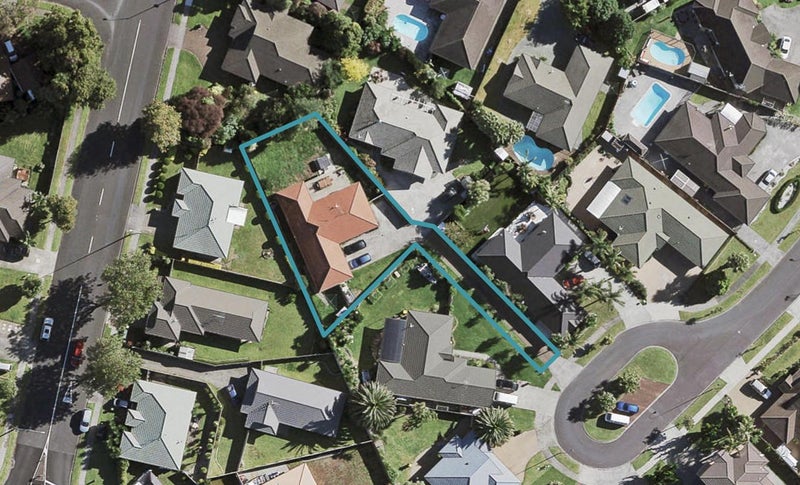21 Crannog Fen, Wattle Downs, Auckland - Carousel 1